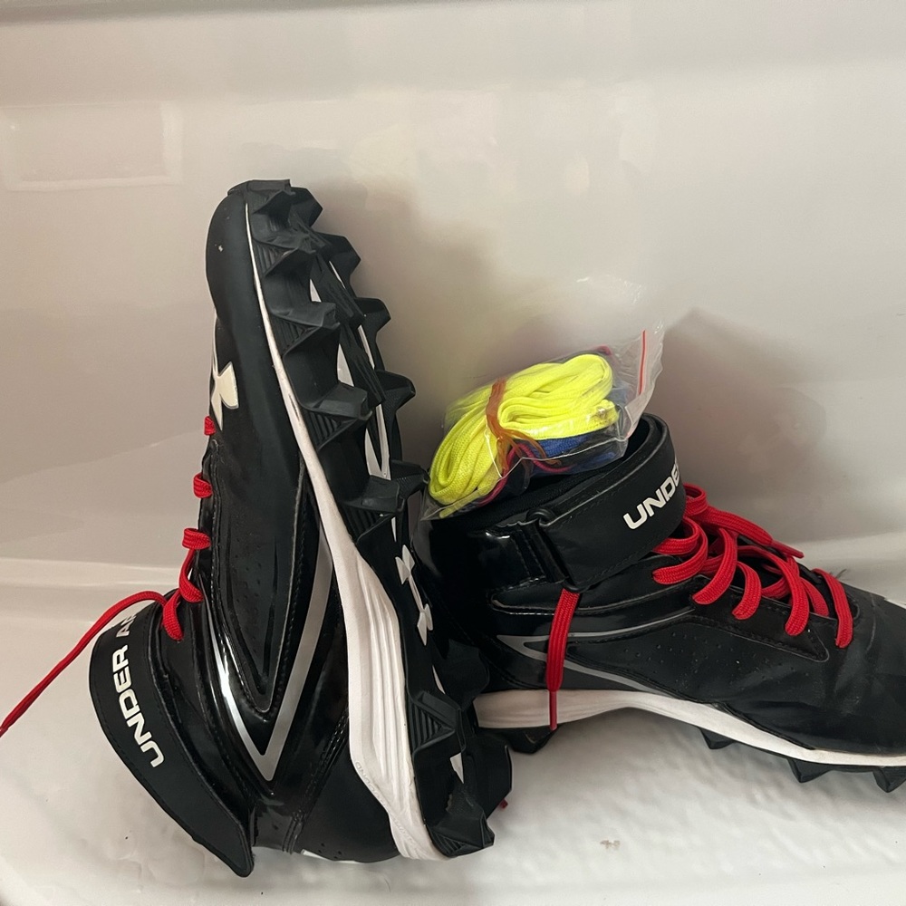 Hurley Cleats - Picture 4 of 5